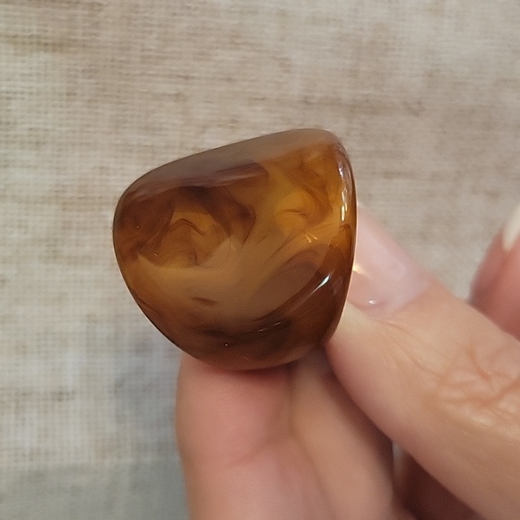 AMBER SWIRL CONCAVE STATEMENT RING - Picture 3 of 5